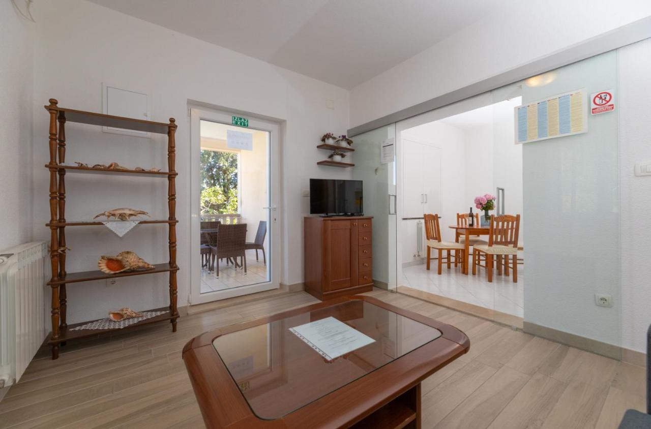 Apartments Ella スペタル エクステリア 写真